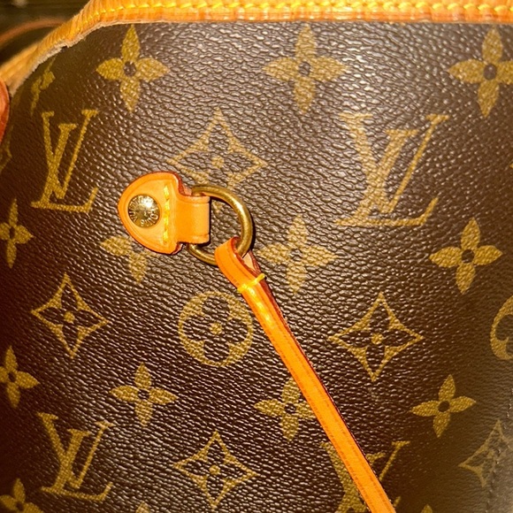 Louis Vuitton Brown Neverfull Tote Bag Iconic Monogram - Picture 13 of 16